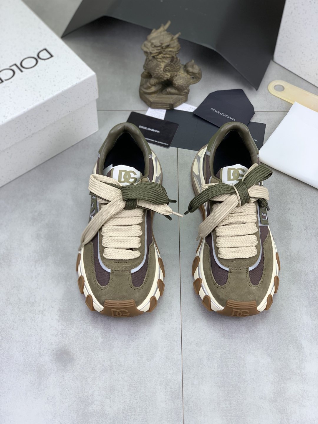 Dolce & Gabbana Logo Panel Low-Top Sneakers
